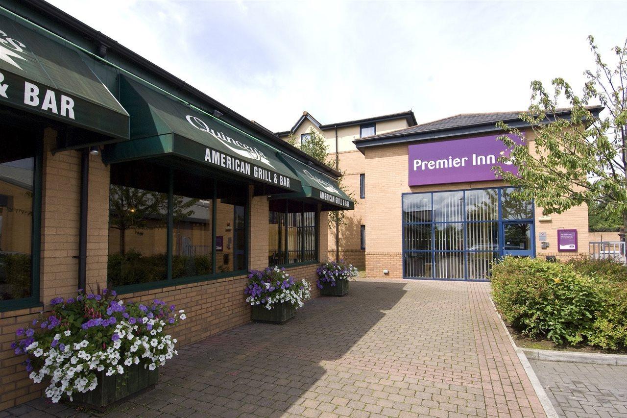 Premier Inn Bristol Filton Exterior photo